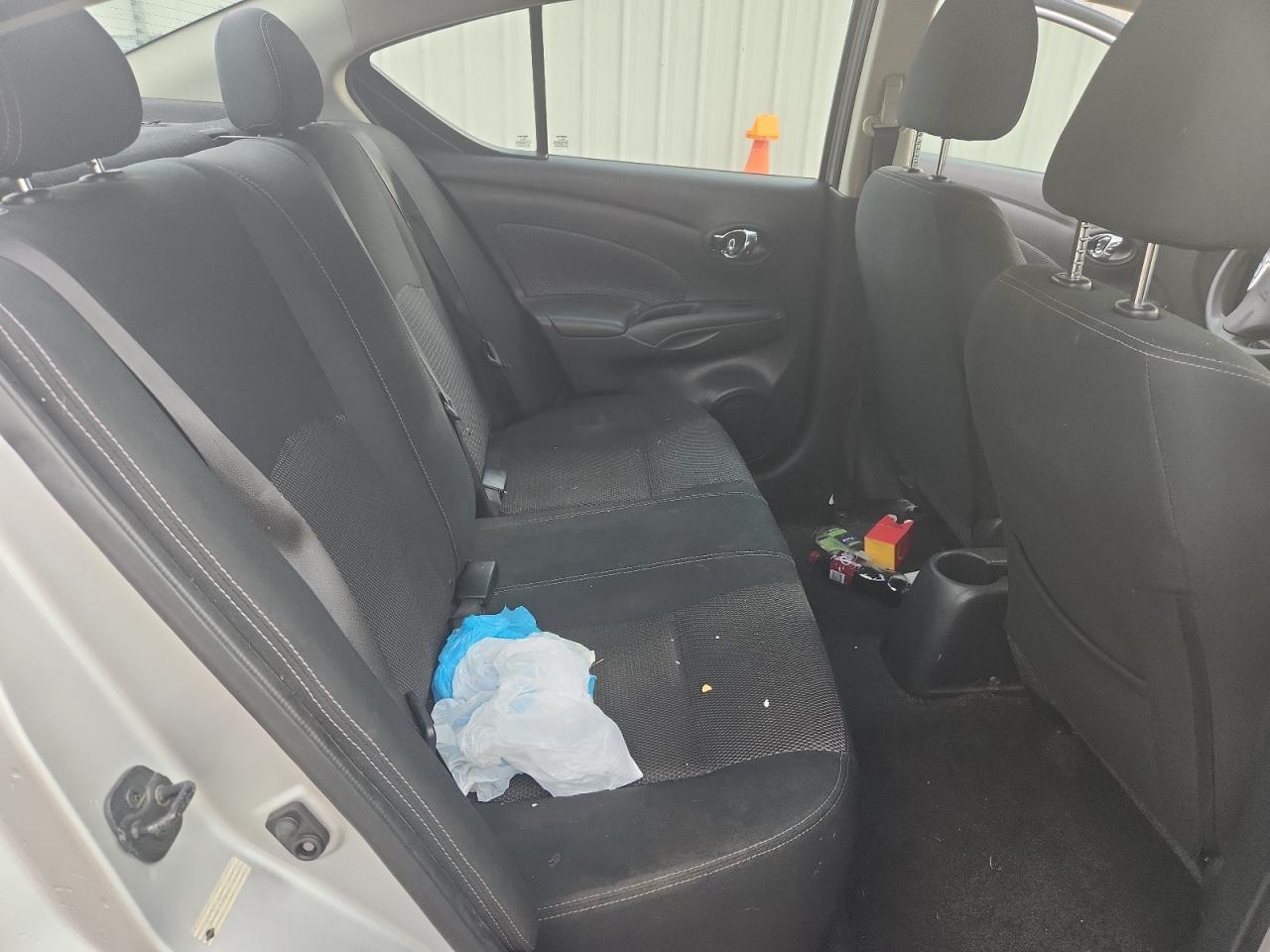 2018 Nissan Versa S VIN: 3N1CN7AP8JL811507 Lot: 68192055