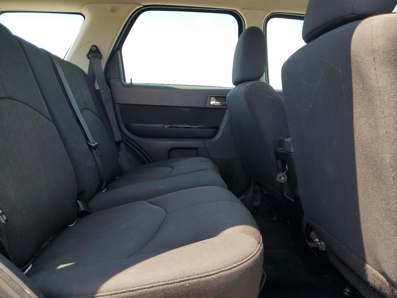 2011 Mazda Tribute I VIN: 4F2CY0C77BKM06461 Lot: 69253675