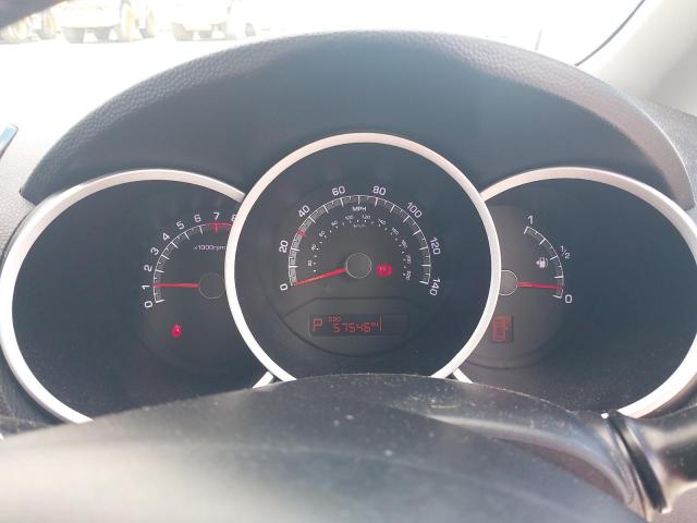 2014 KIA VENGA 3 SA