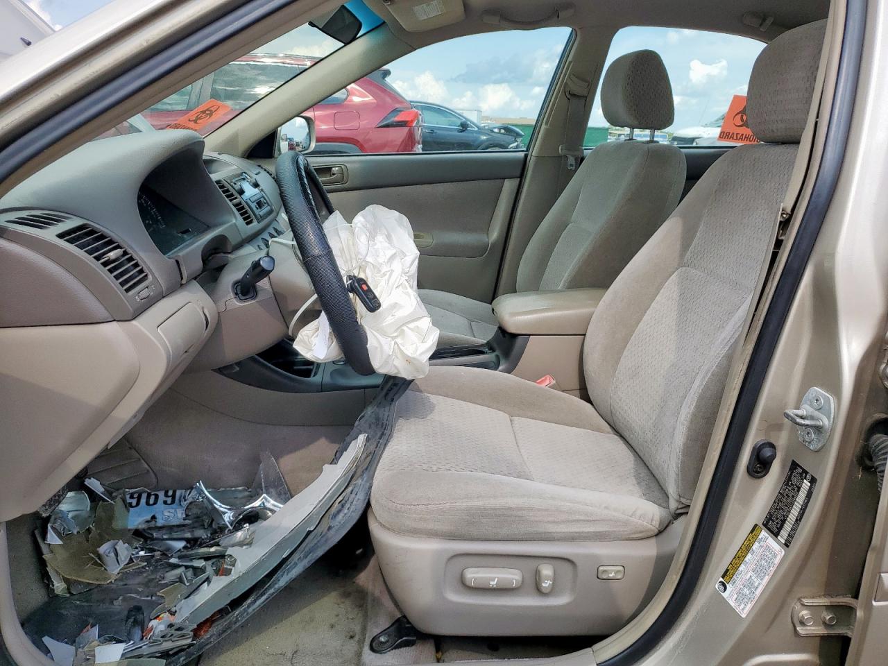 2004 Toyota Camry Le VIN: 4T1BE32KX4U366925 Lot: 70744825