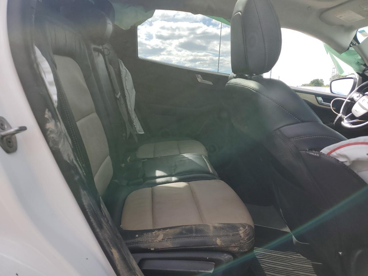 2022 Ford Escape Titanium VIN: 1FMCU9J96NUA10997 Lot: 70539025