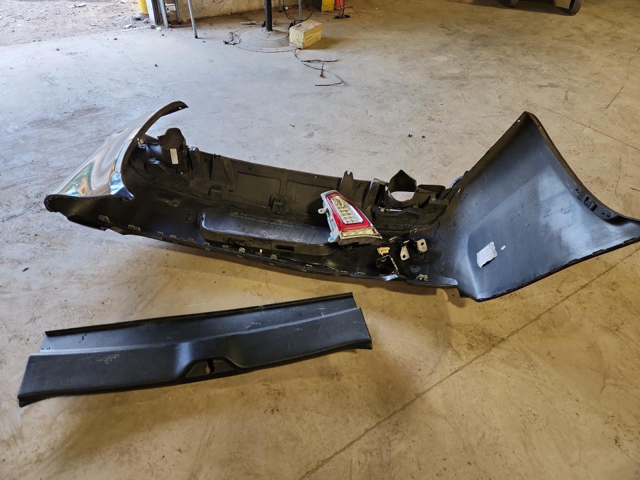 2015 Chrysler 300 Limited VIN: 2C3CCAAG4FH756008 Lot: 69597485