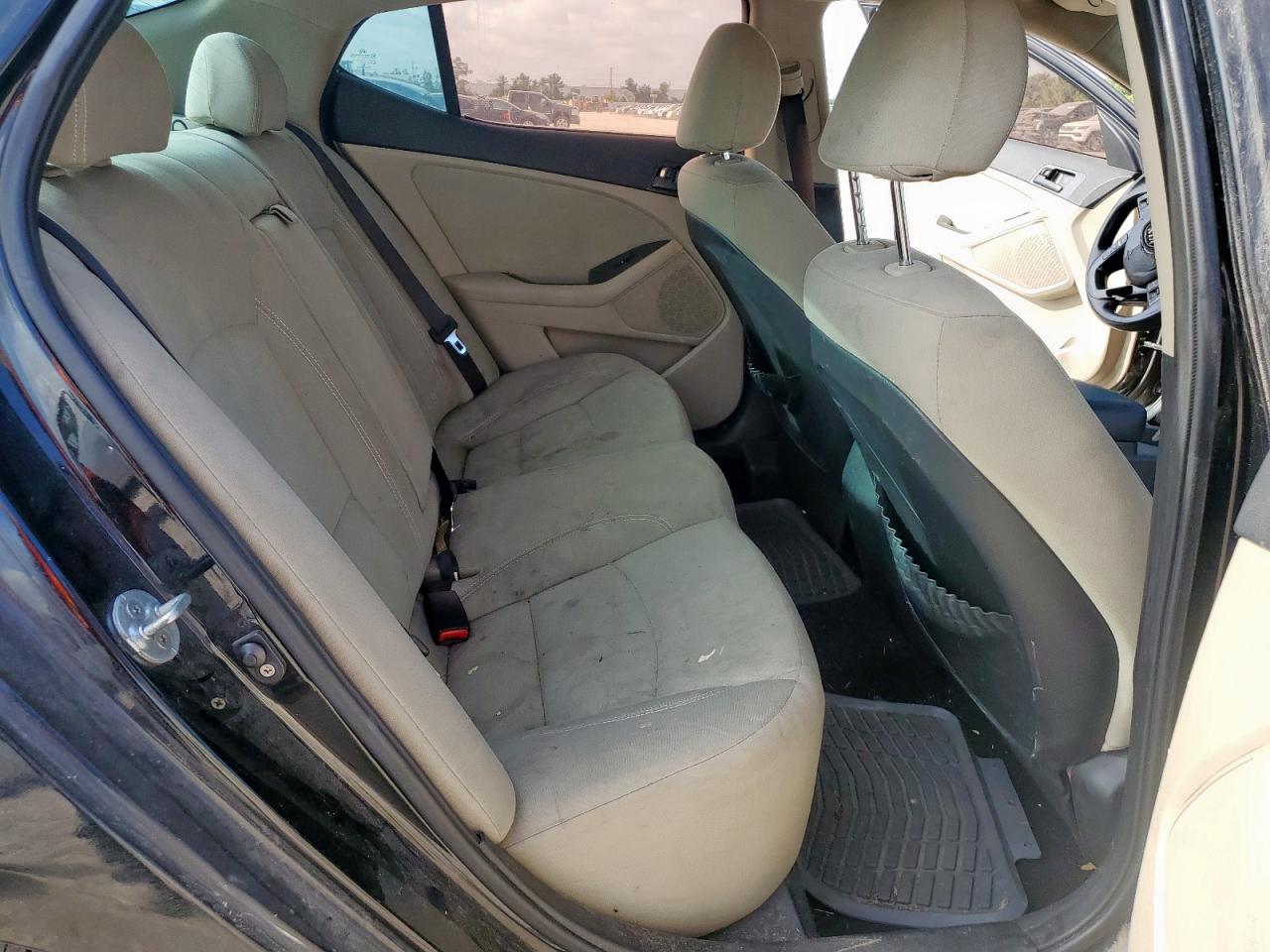 2013 Kia Optima Lx VIN: KNAGM4A76D5300380 Lot: 70998575