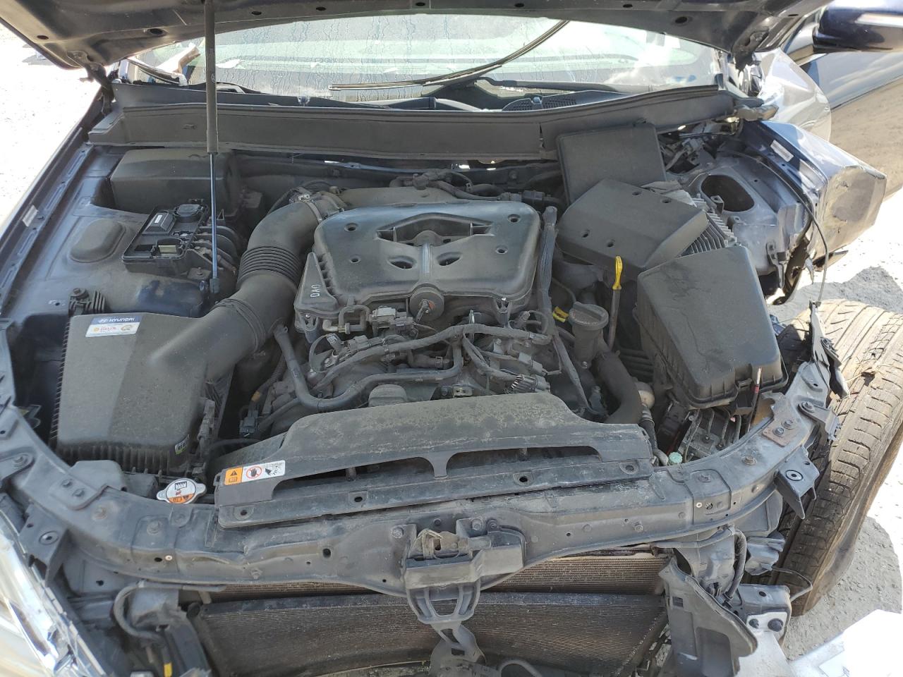 2013 Hyundai Genesis 3.8L VIN: KMHGC4DD9DU235761 Lot: 70937185