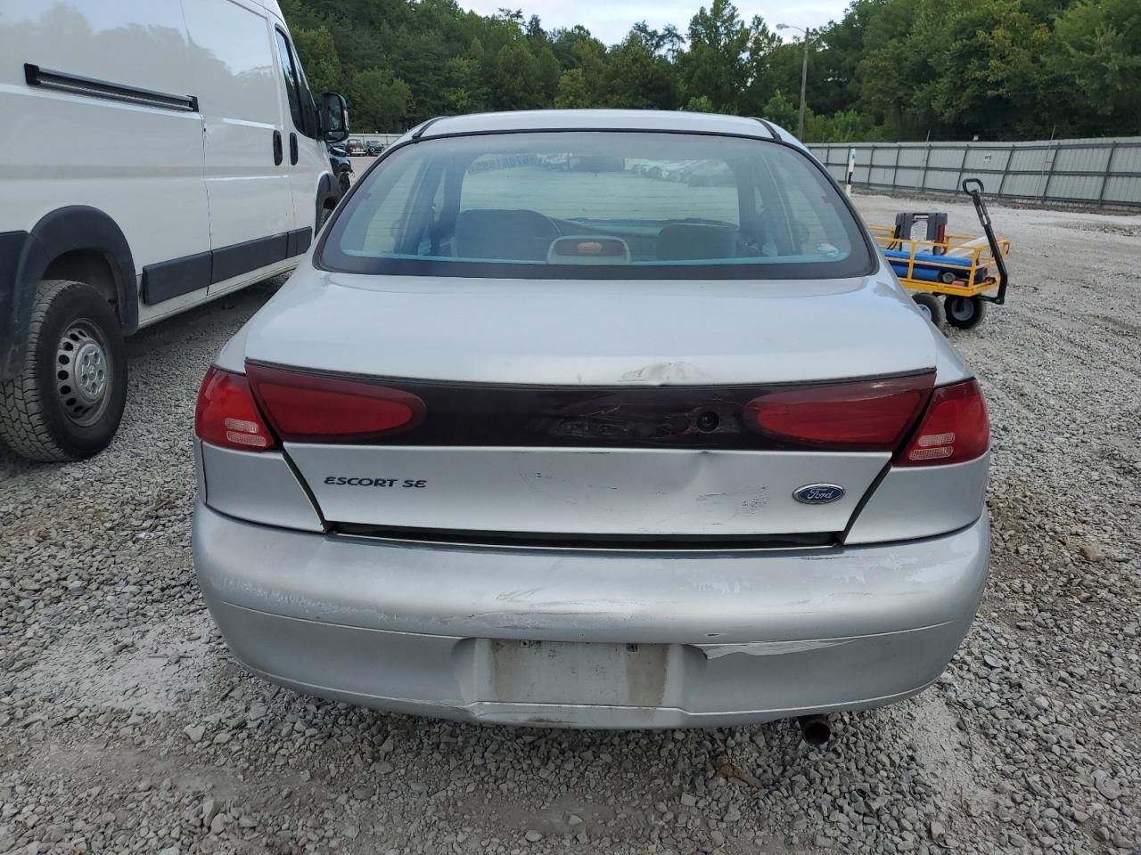 1999 Ford Escort Se VIN: 1FAFP13P2XW243813 Lot: 67861695