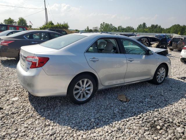  TOYOTA CAMRY 2013 Srebrny