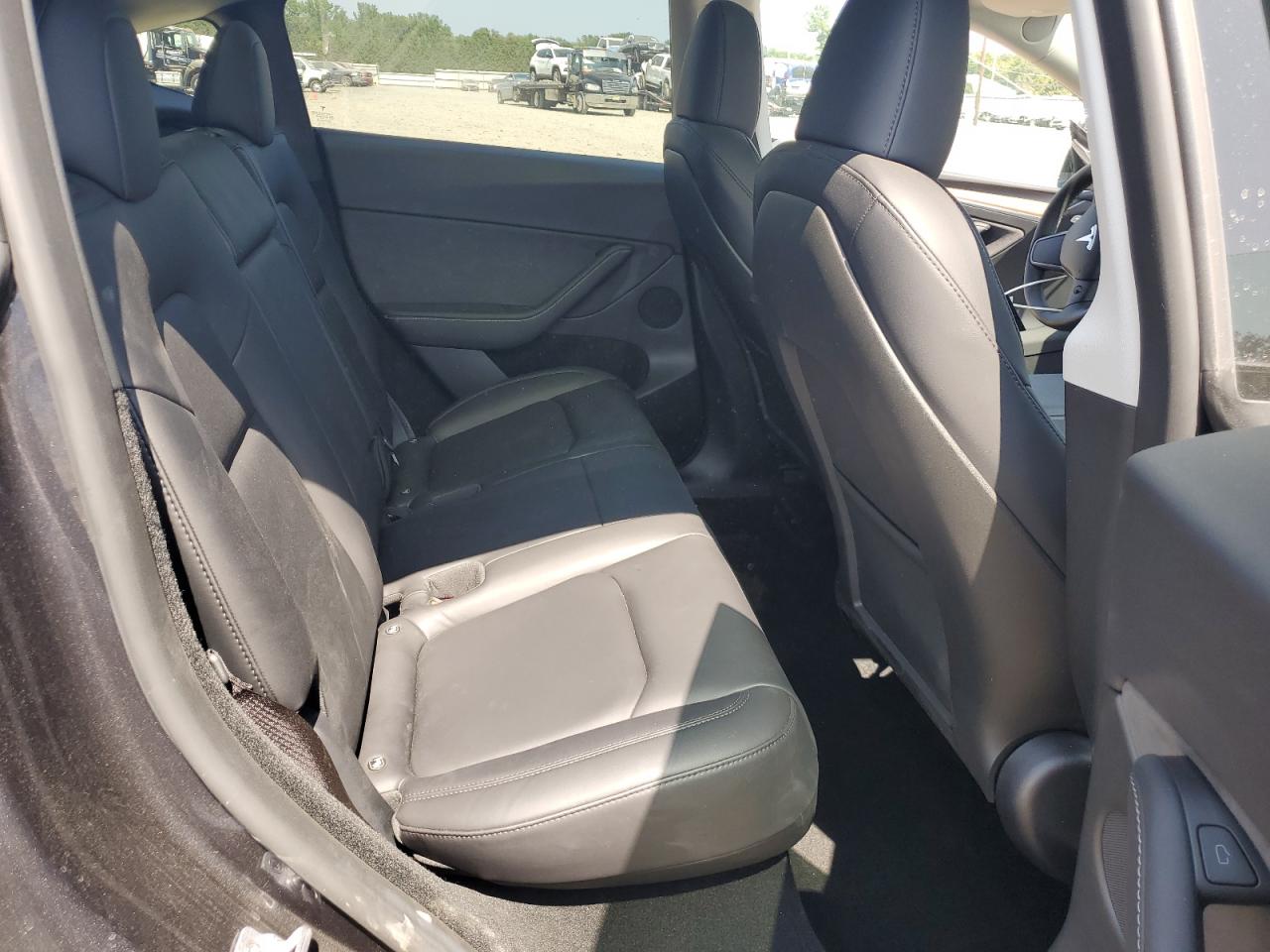 2024 Tesla Model Y VIN: 7SAYGDEE2RF154592 Lot: 68148755