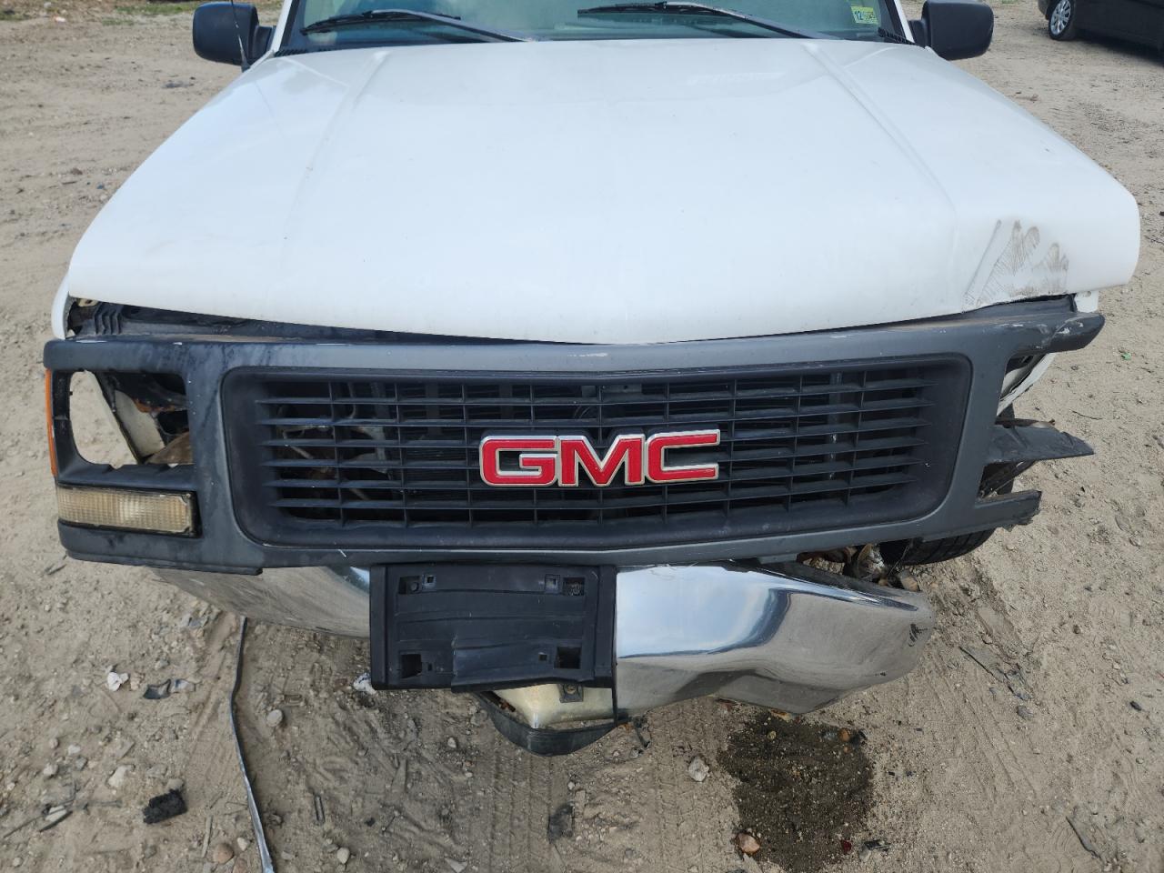 1998 Chevrolet Gmt-400 C2500 VIN: 1GBGC24R0WZ123784 Lot: 84416375