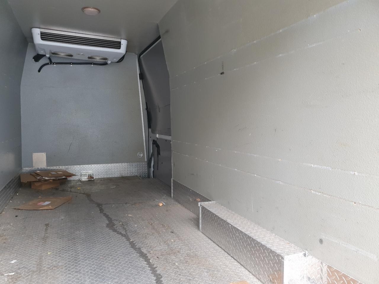 2017 Mercedes-Benz Sprinter 2500 VIN: WD3PE8CD6HP527356 Lot: 70350105