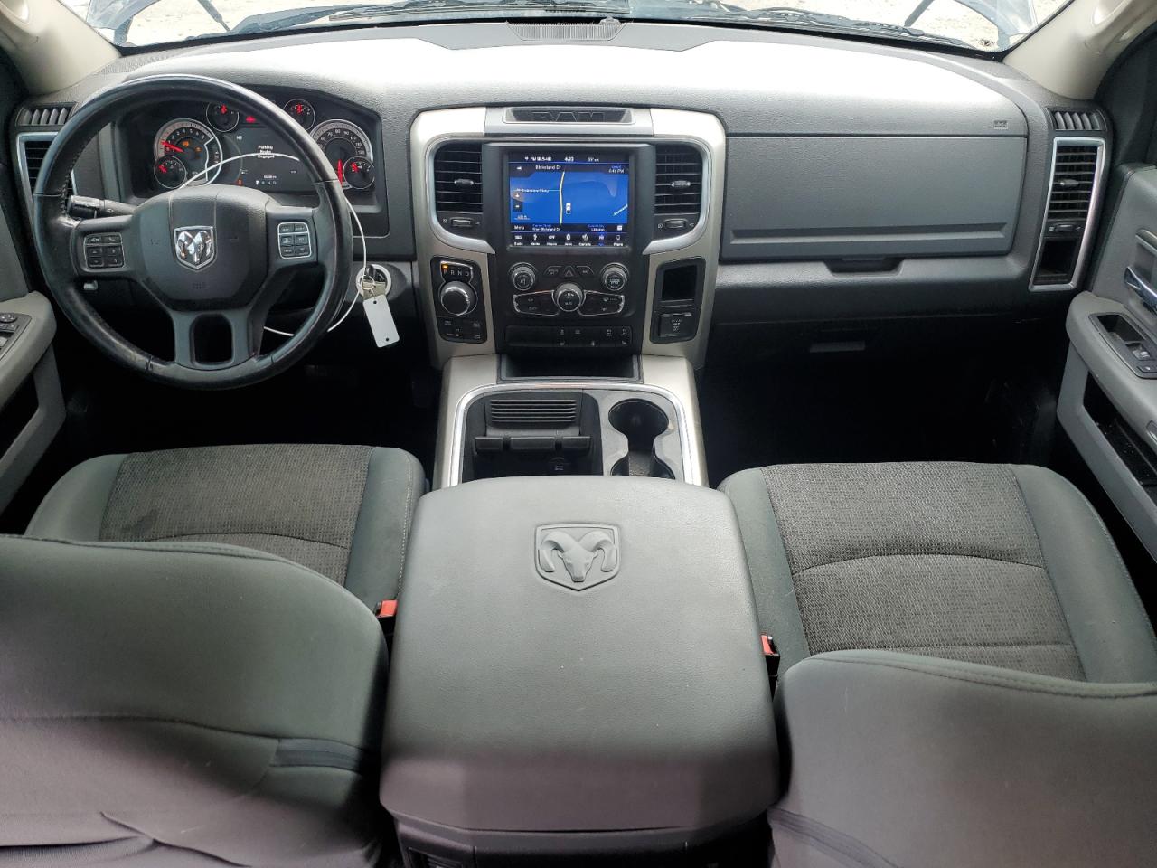 1C6RR7LGXJS129391 2018 Ram 1500 Slt