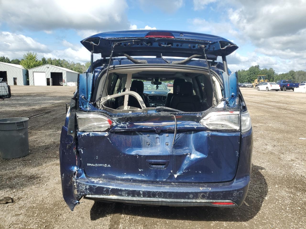 2018 Chrysler Pacifica Touring L Plus VIN: 2C4RC1EG9JR173842 Lot: 70362405