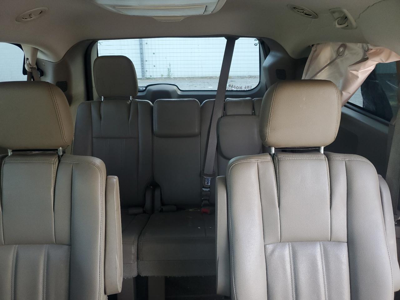 2016 Chrysler Town & Country Touring VIN: 2C4RC1BGXGR260145 Lot: 70720205