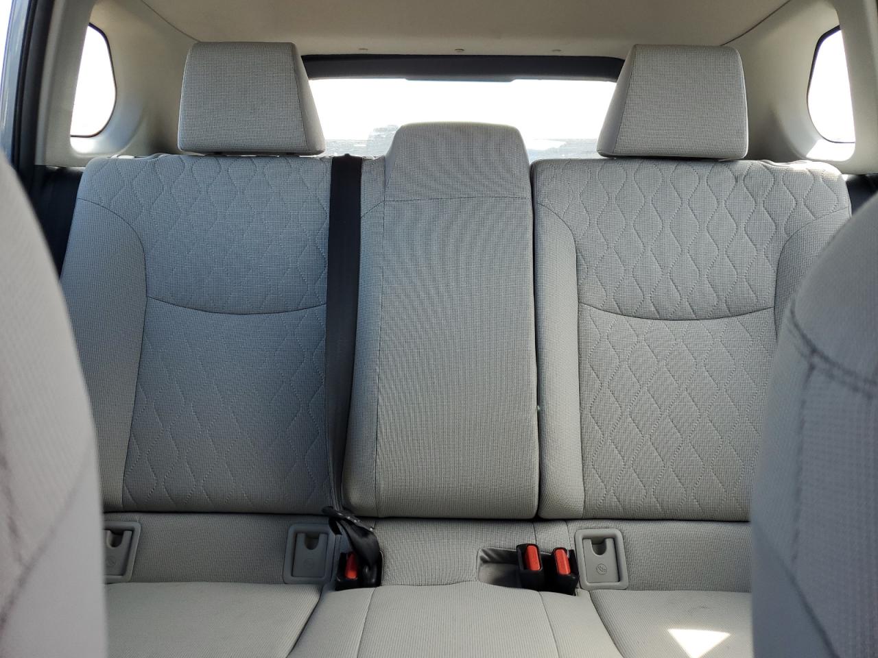 2022 Toyota Corolla Cross L VIN: 7MUAAABG0NV018199 Lot: 70389815