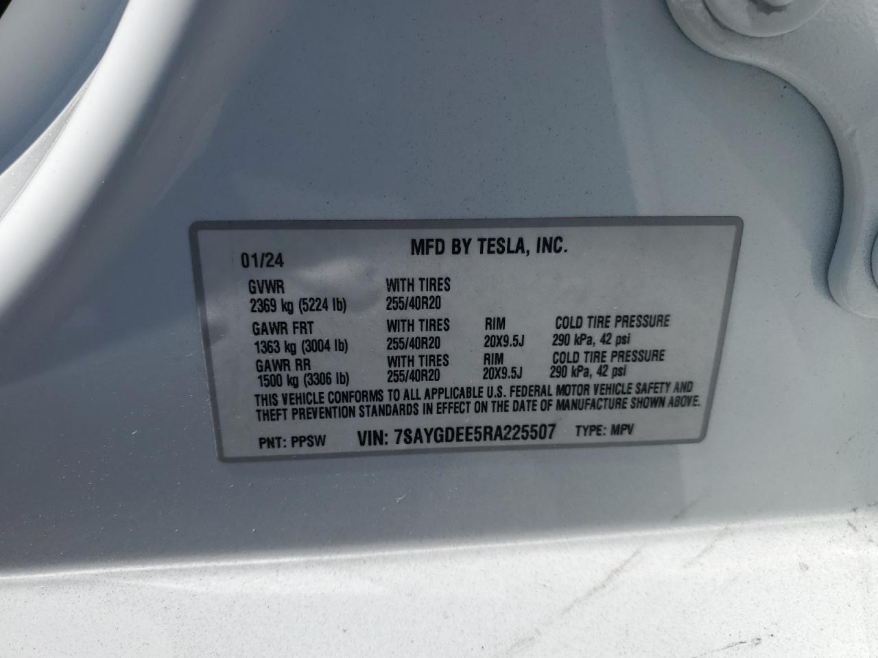 2024 Tesla Model Y VIN: 7SAYGDEE5RA225507 Lot: 68337275