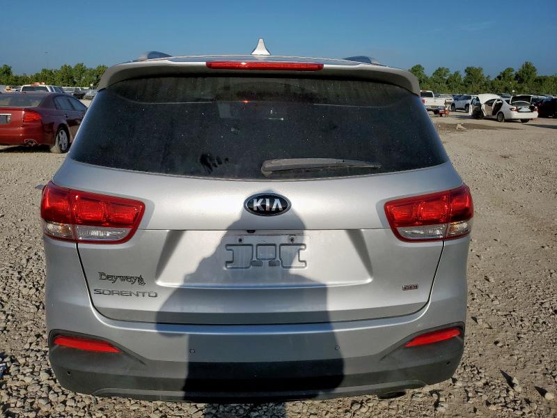  KIA SORENTO 2017 Серебристый
