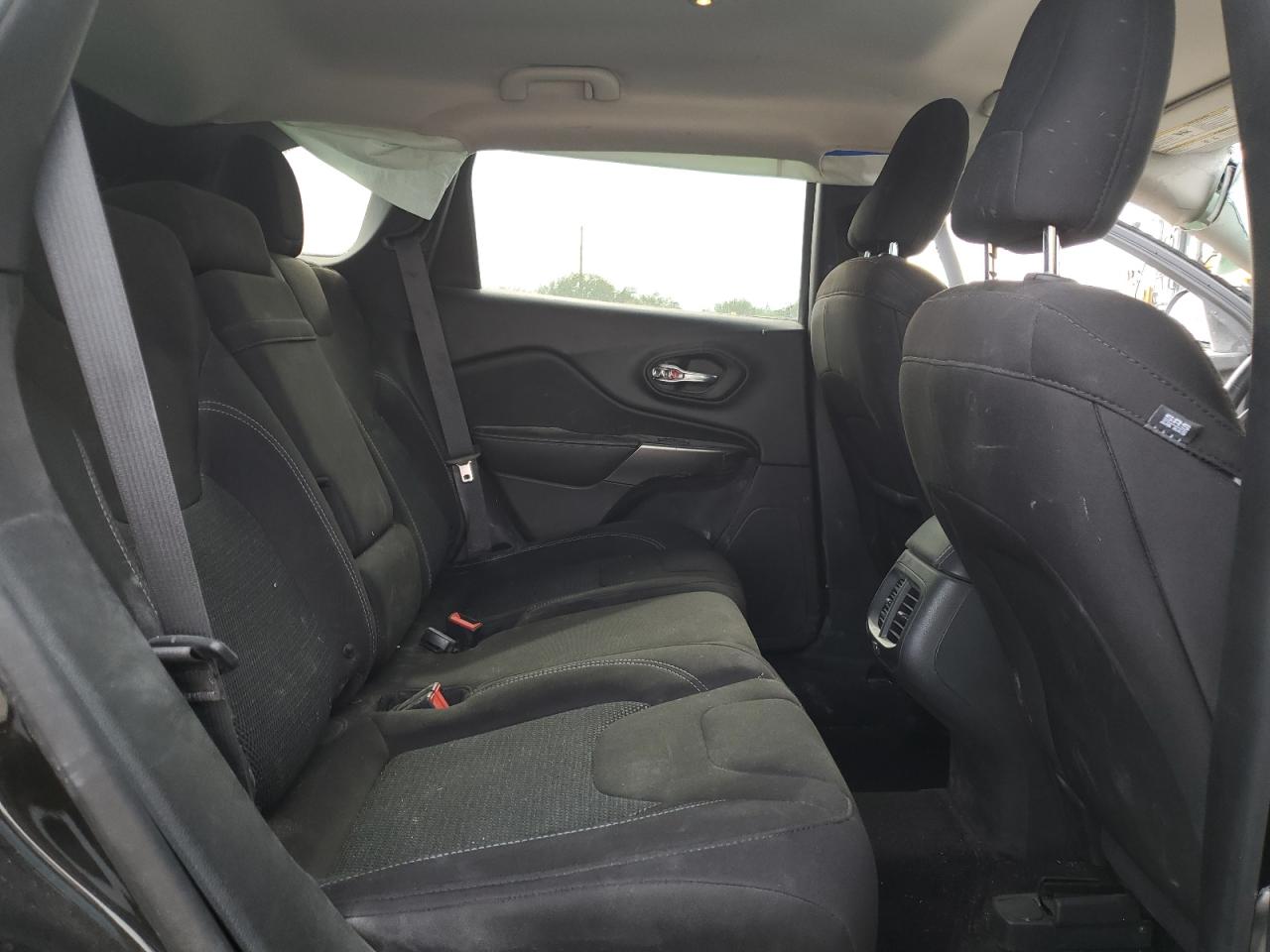 2019 Jeep Cherokee Latitude VIN: 1C4PJLCB5KD247455 Lot: 67794785