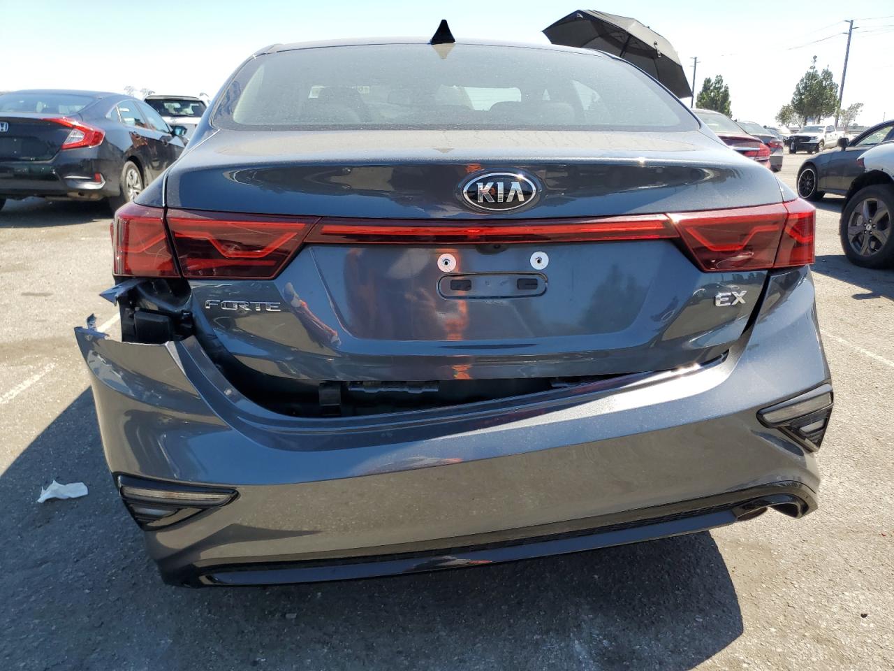 3KPF54AD7ME410845 2021 Kia Forte Ex