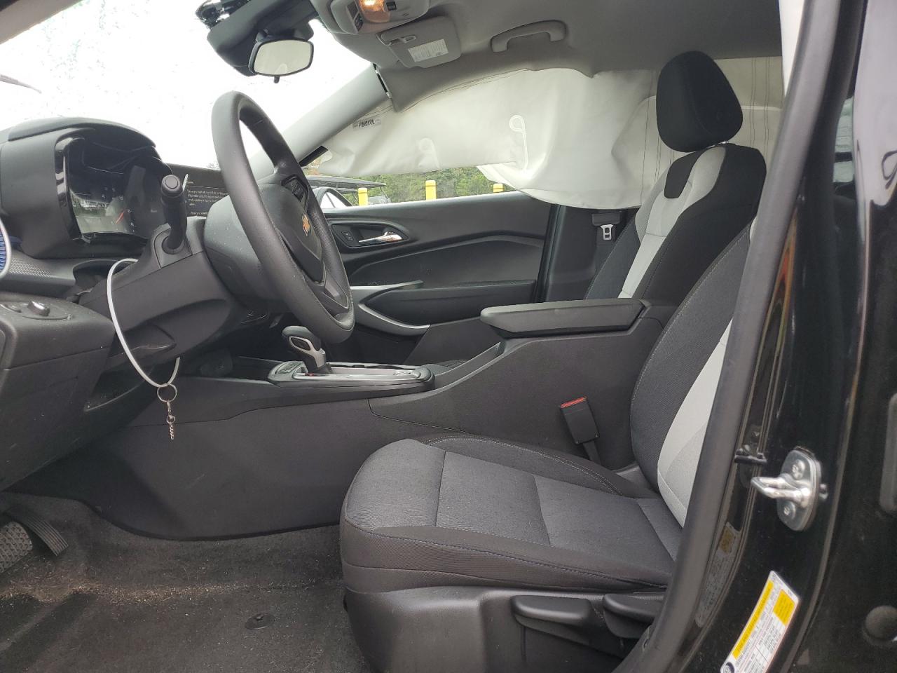 2025 Chevrolet Trax Ls VIN: KL77LFEP2SC074288 Lot: 68828785