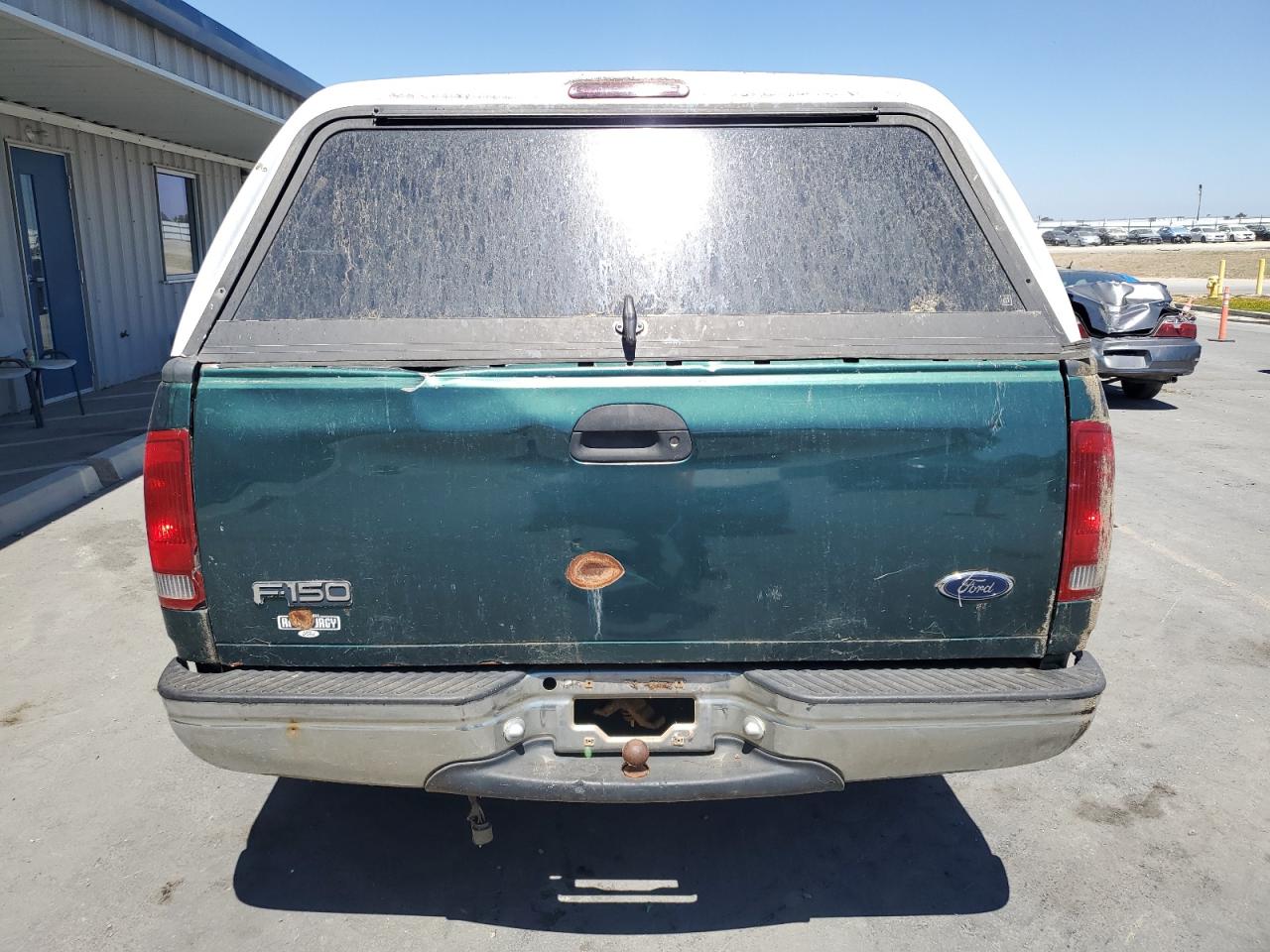 1999 Ford F150 VIN: 1FTRX18W4XNB51812 Lot: 68556055