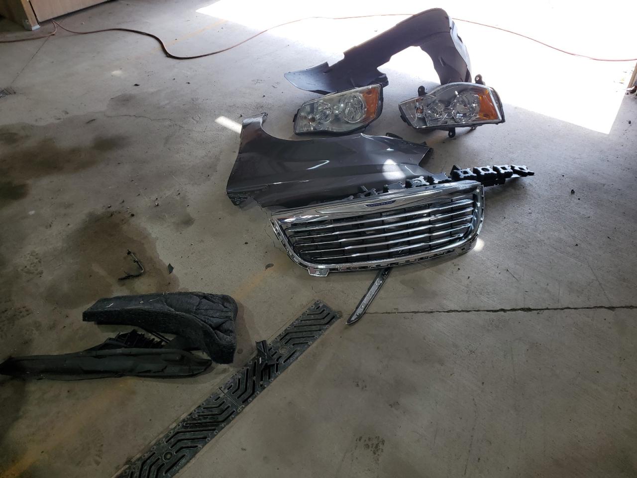 2015 Chrysler Town & Country Touring L VIN: 2C4RC1CG6FR608715 Lot: 69472805