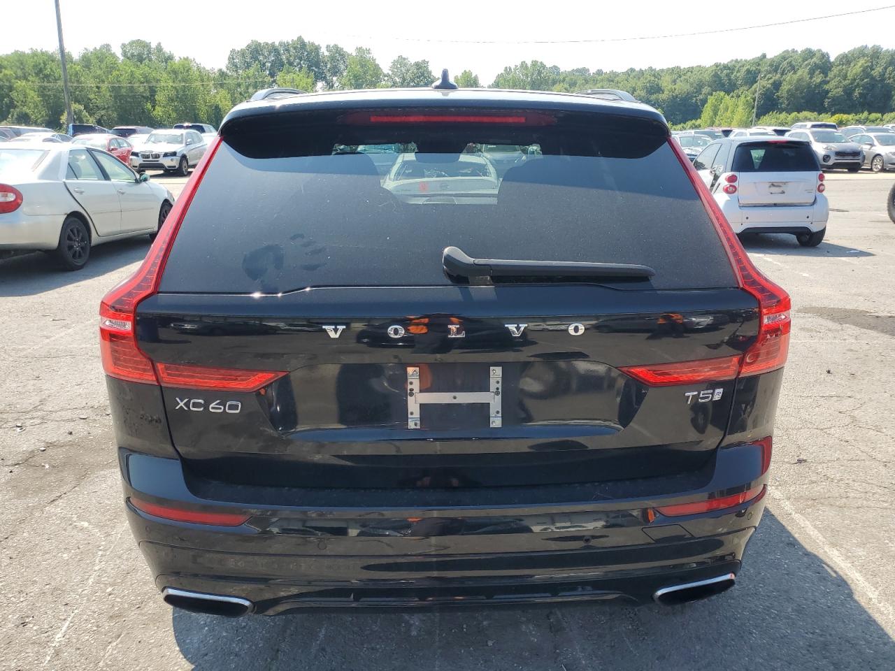 2020 Volvo Xc60 T5 R-Design VIN: YV4102DM5L1418465 Lot: 67095785