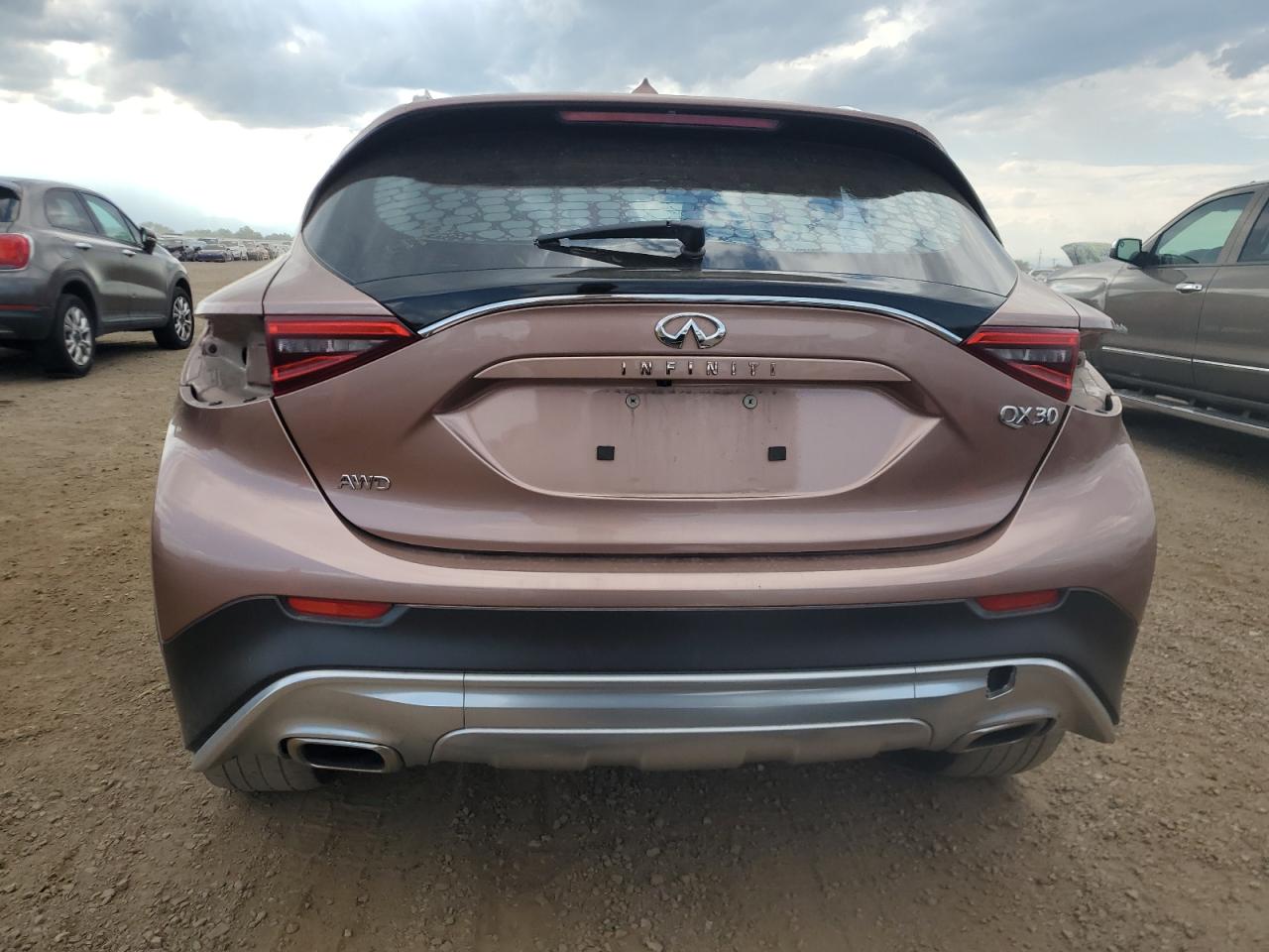 2017 Infiniti Qx30 Base VIN: SJKCH5CR3HA022977 Lot: 70208685