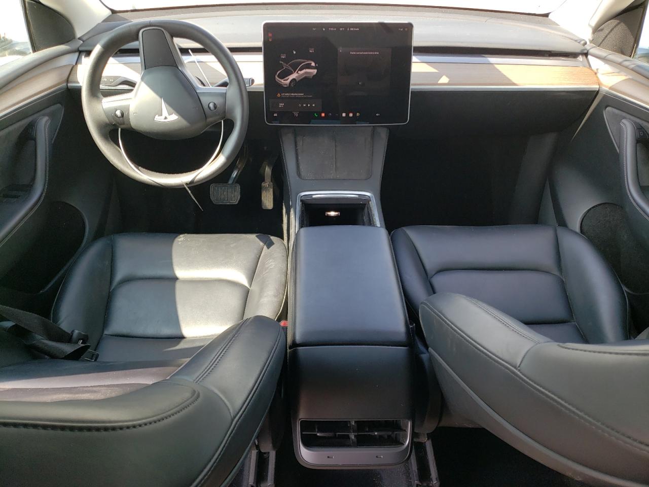 2023 Tesla Model Y VIN: 7SAYGDEE7PF694677 Lot: 67743655