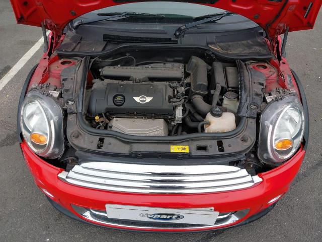 2011 MINI COOPER 