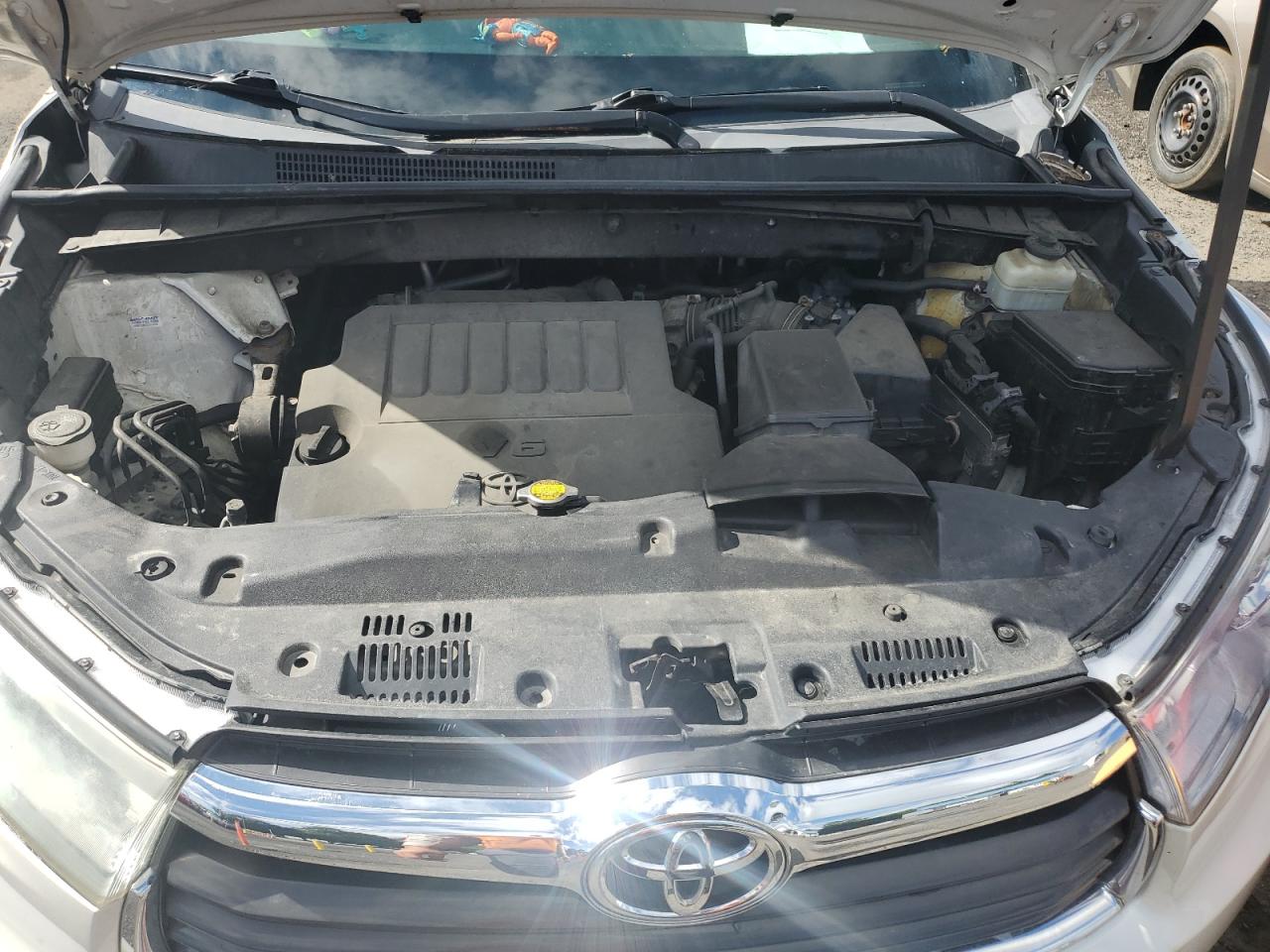 2015 Toyota Highlander Le VIN: 5TDZKRFH5FS047193 Lot: 69988025