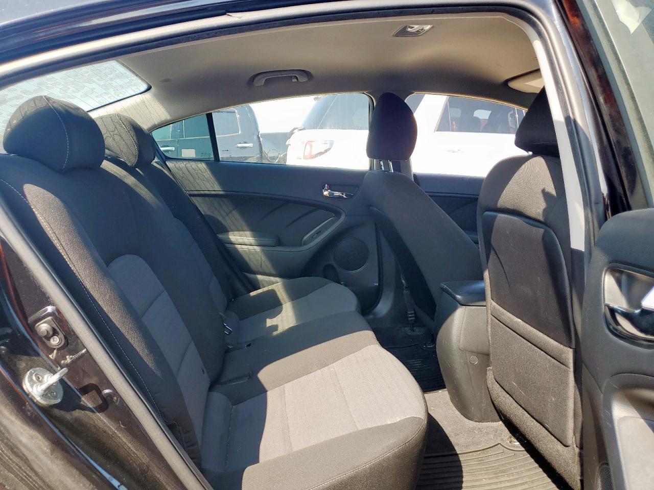 2018 Kia Forte Lx VIN: 3KPFL4A73JE184377 Lot: 68156335