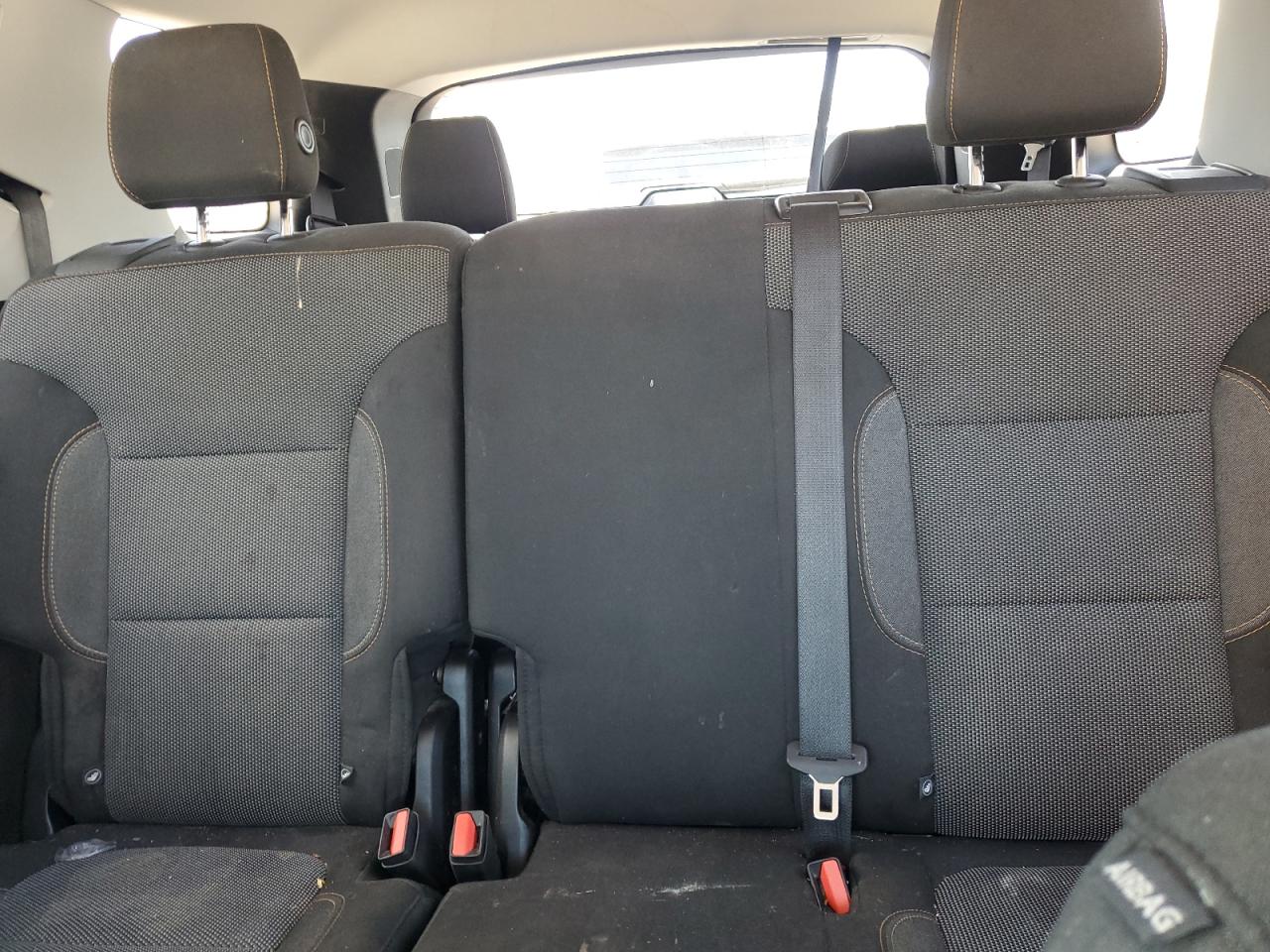 2018 Chevrolet Traverse Ls VIN: 1GNERFKW7JJ241427 Lot: 70282385