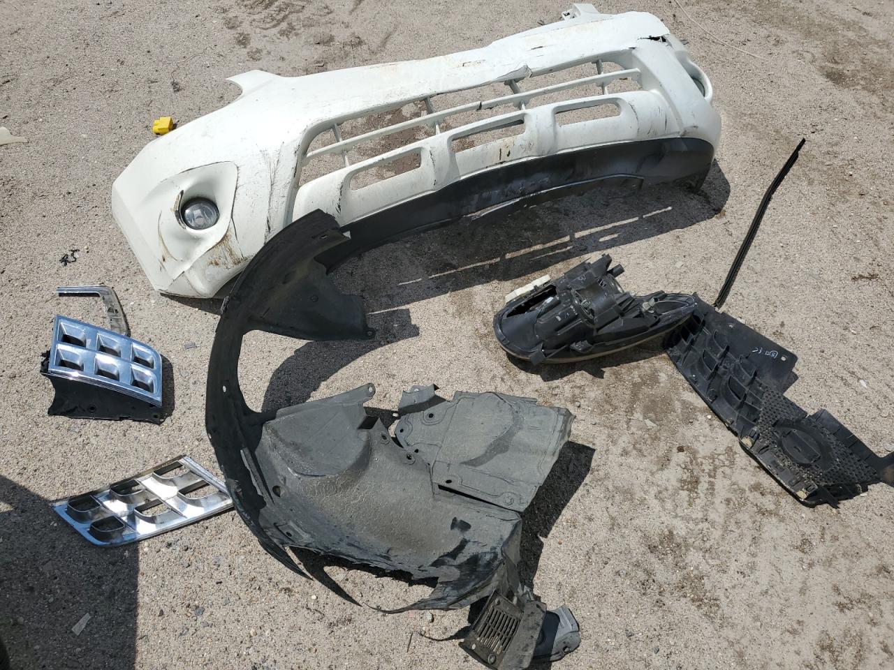 2015 Nissan Rogue Select S VIN: JN8AS5MT5FW160644 Lot: 67041935