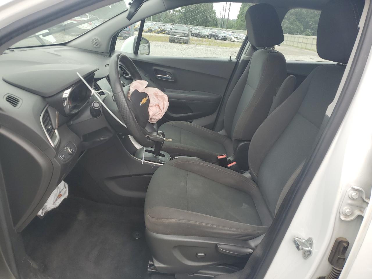 2017 Chevrolet Trax Ls VIN: KL7CJNSB0HB086235 Lot: 70800985