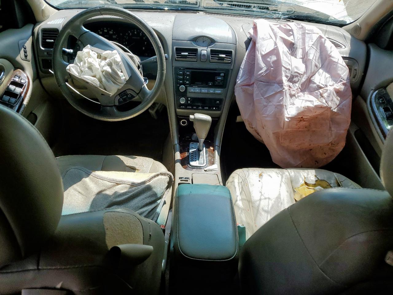 2001 Infiniti I30 VIN: JNKCA31A01T040273 Lot: 70046855