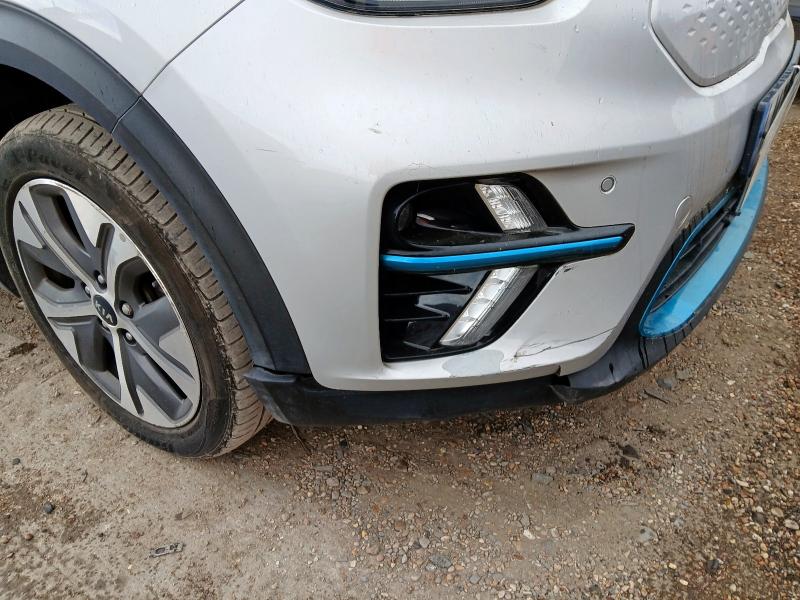 2020 KIA E-NIRO 4