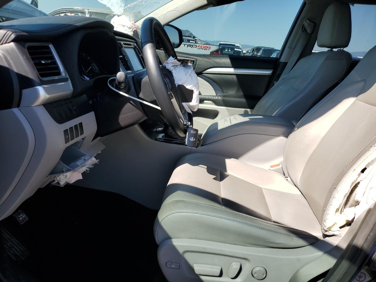 2015 Toyota Highlander Xle VIN: 5TDJKRFHXFS123875 Lot: 69466915