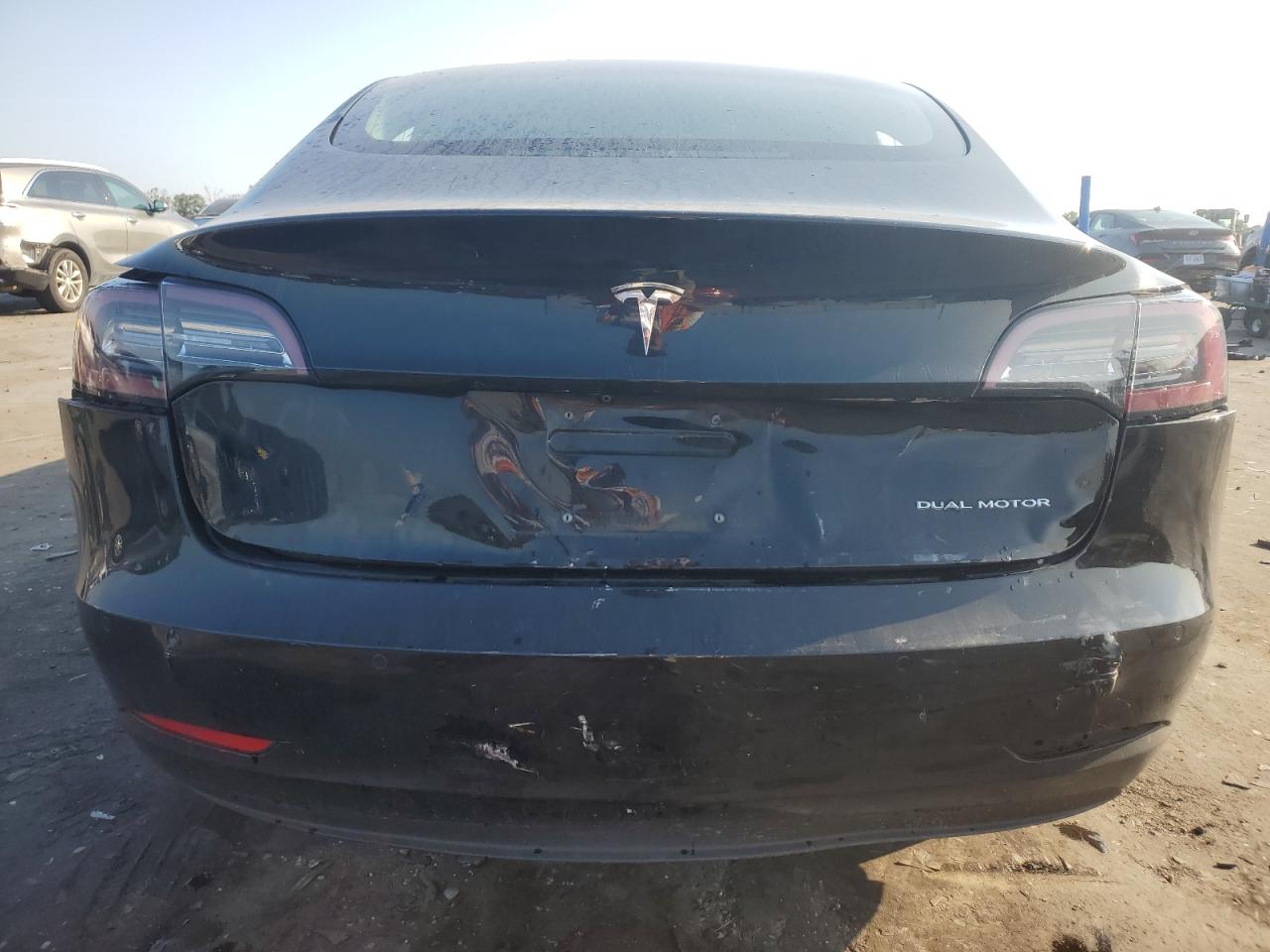 5YJ3E1EB0JF170425 2018 Tesla Model 3