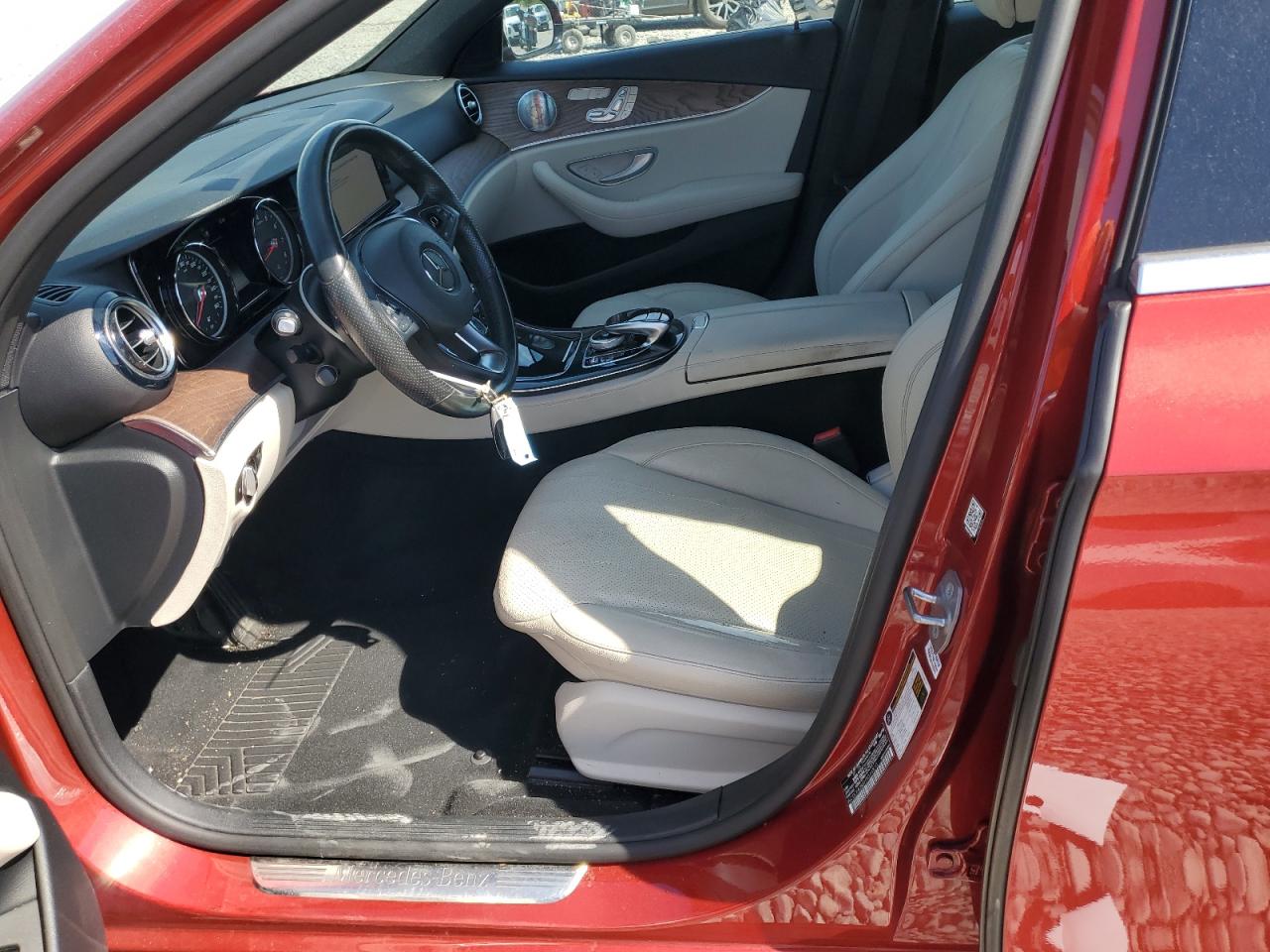 2017 Mercedes-Benz E 300 VIN: WDDZF4JBXHA044810 Lot: 70631075