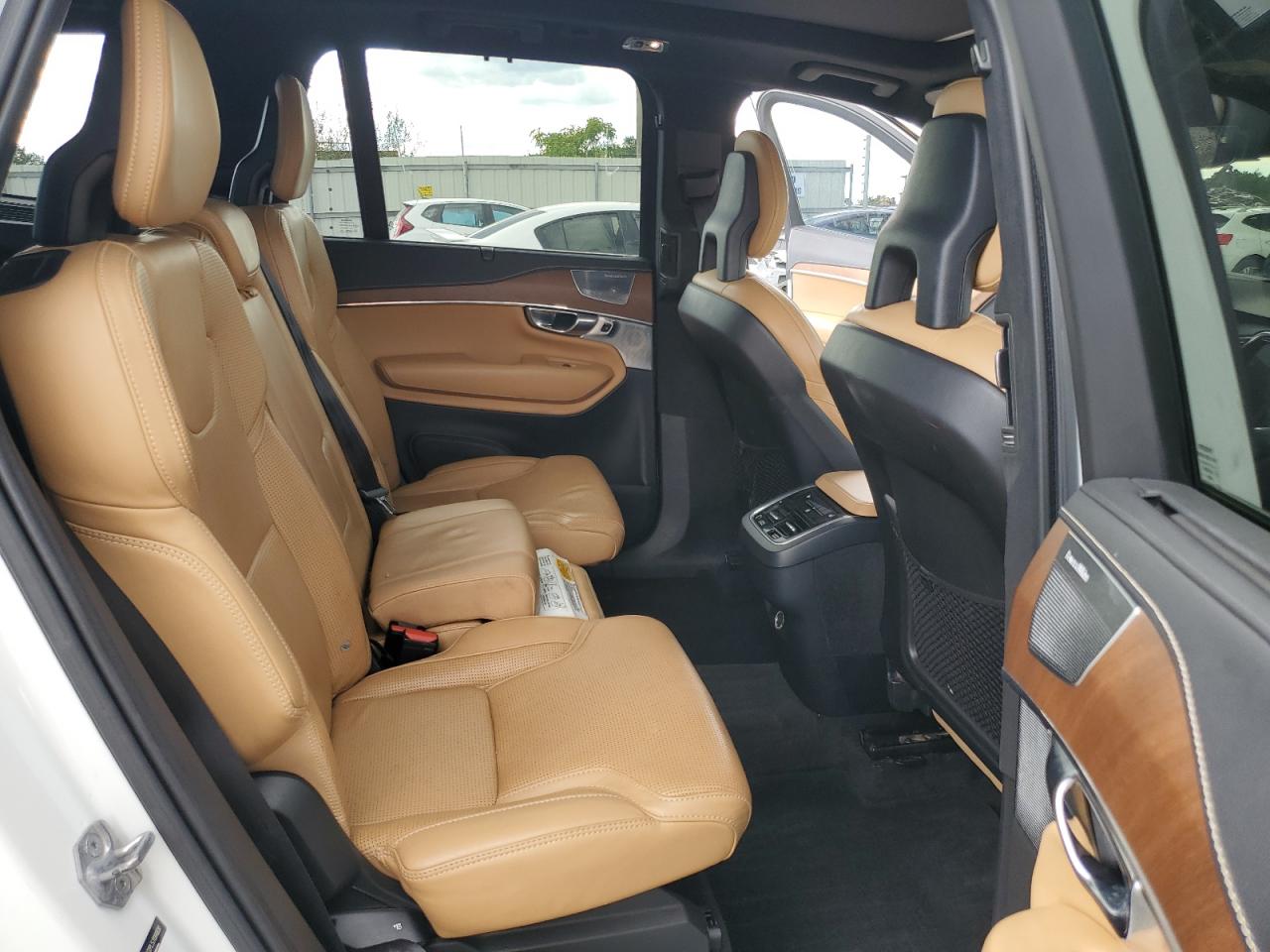 2018 Volvo Xc90 T6 VIN: YV4A22PL5J1380830 Lot: 70452635