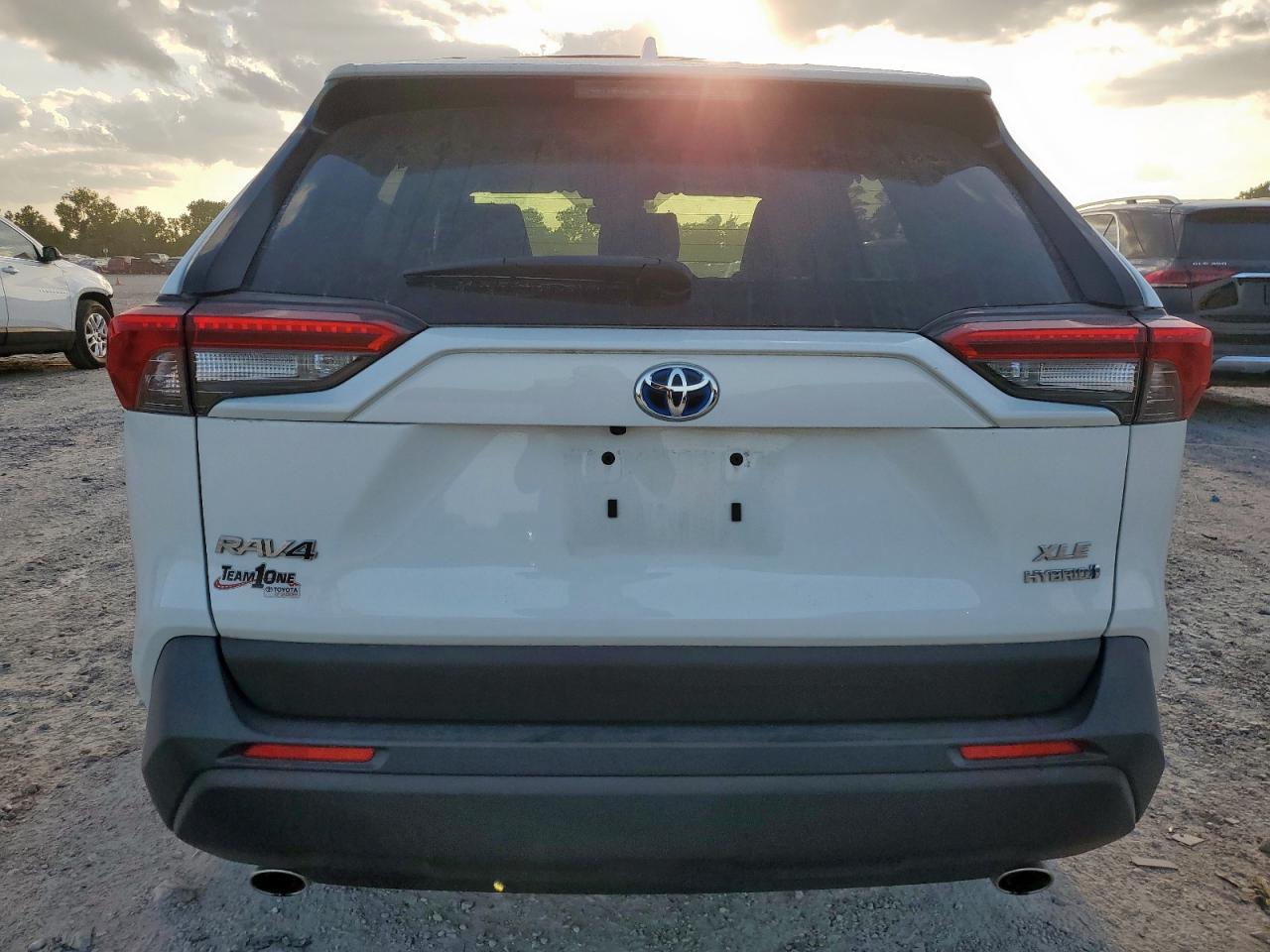 2022 Toyota Rav4 Xle VIN: JTMRWRFV5ND566233 Lot: 70844765