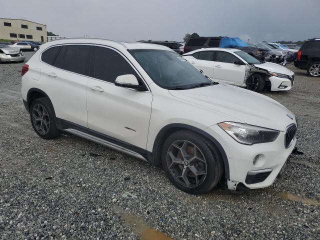  BMW X1 2017 Белы