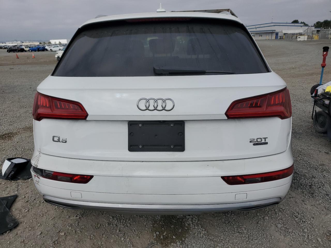 2018 Audi Q5 Premium VIN: WA1ANAFY7J2133766 Lot: 69274115