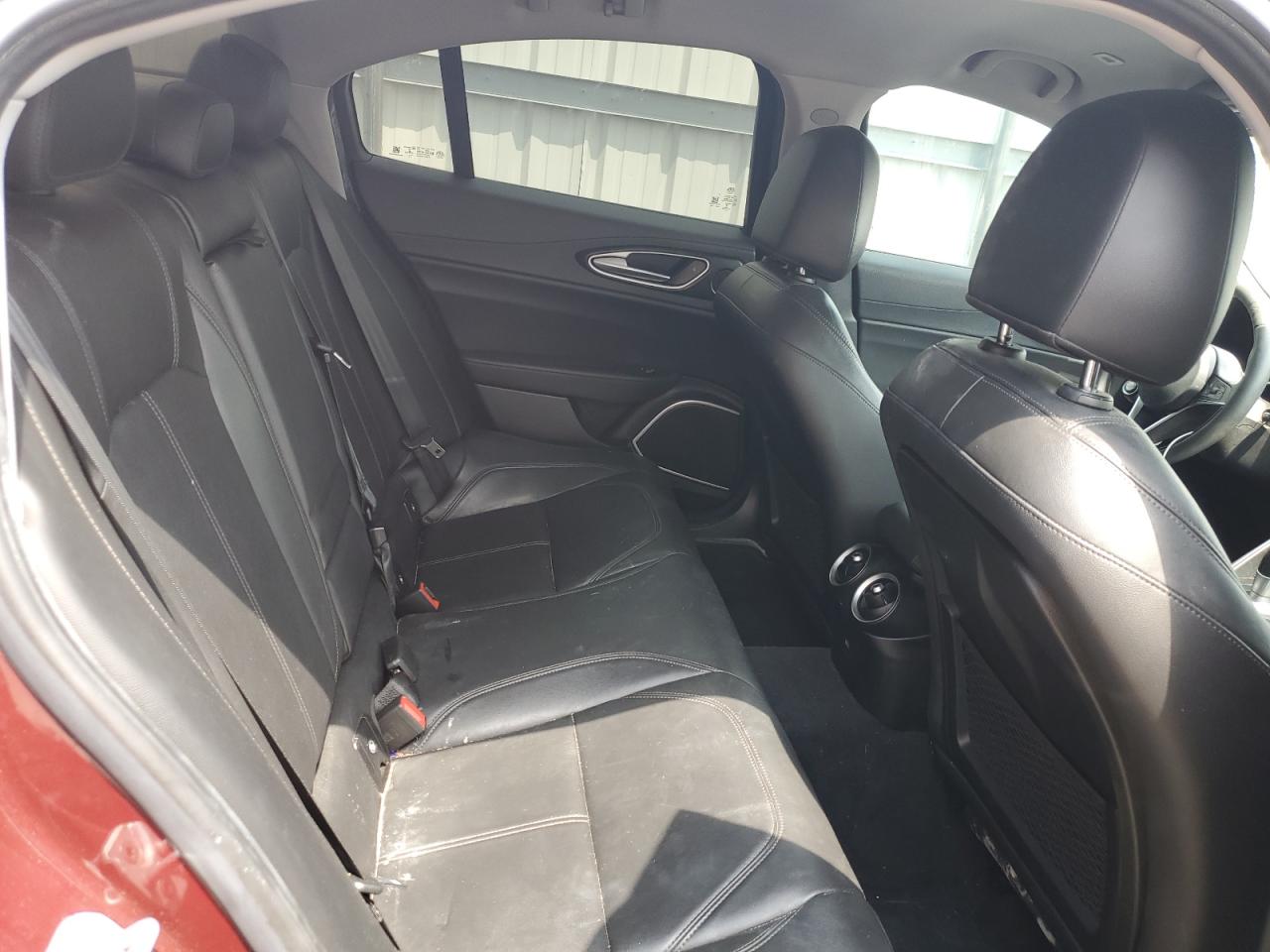 2018 Alfa Romeo Giulia VIN: ZARFAEBN5J7565128 Lot: 68095195