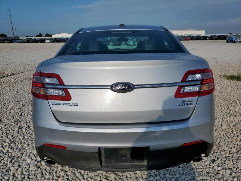  FORD TAURUS 2015 Srebrny