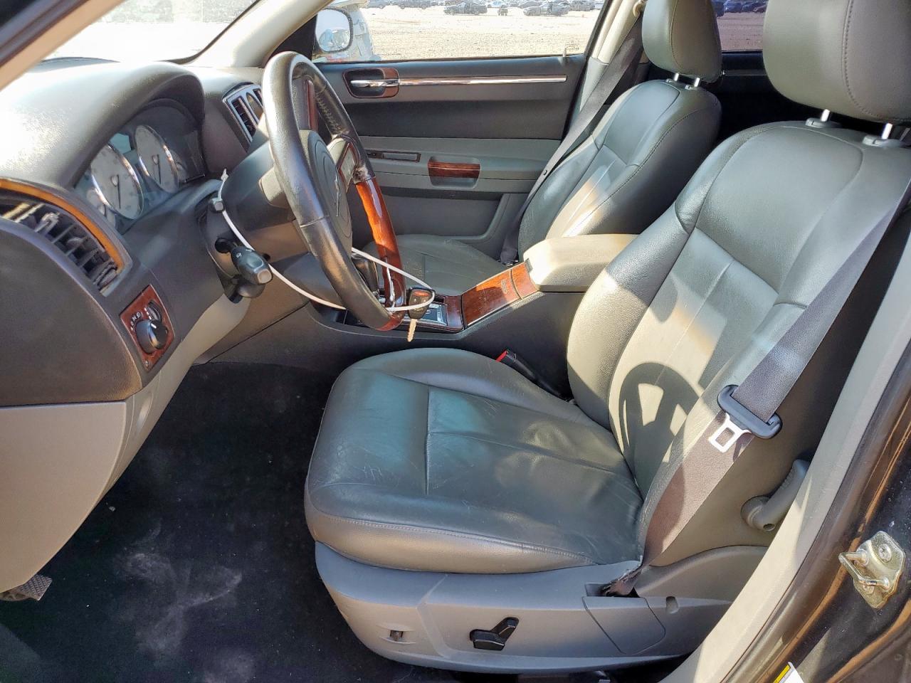 2005 Chrysler 300 Touring VIN: 2C3JA53G45H552065 Lot: 69865155