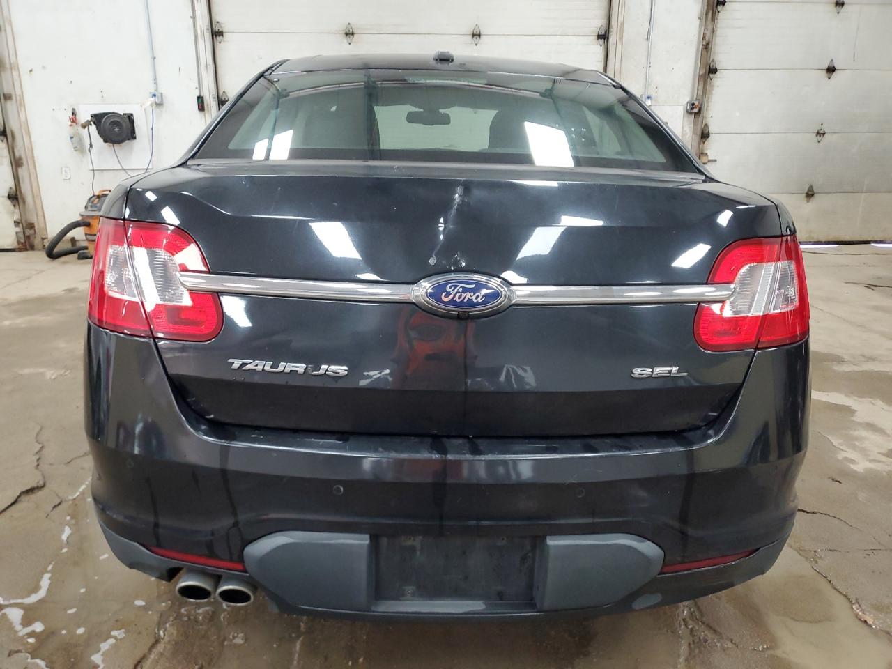 2010 Ford Taurus Sel VIN: 1FAHP2EW1AG157901 Lot: 70535645