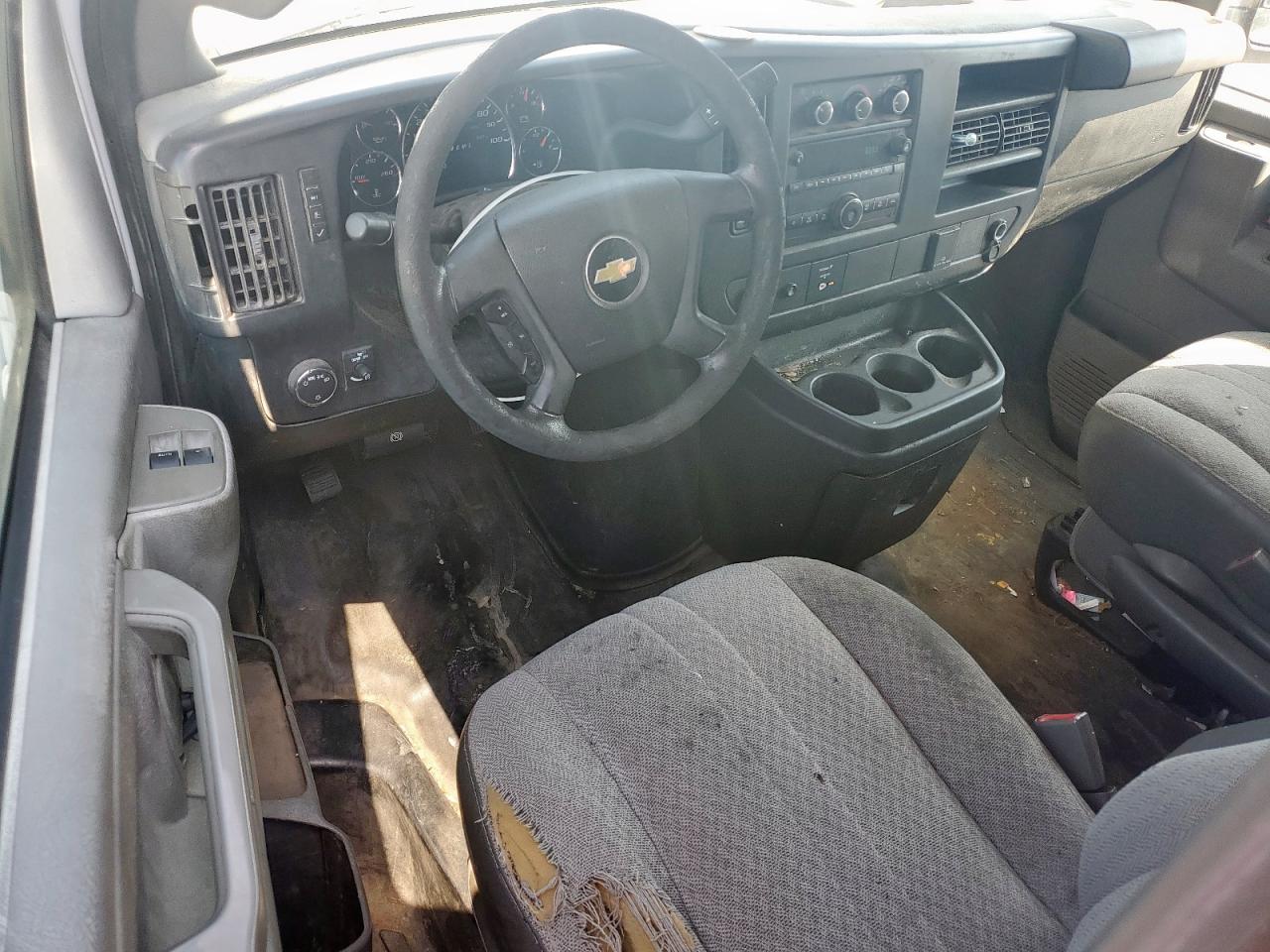 2017 Chevrolet Express G2500 VIN: 1GCWGBFF5H1192180 Lot: 69214345