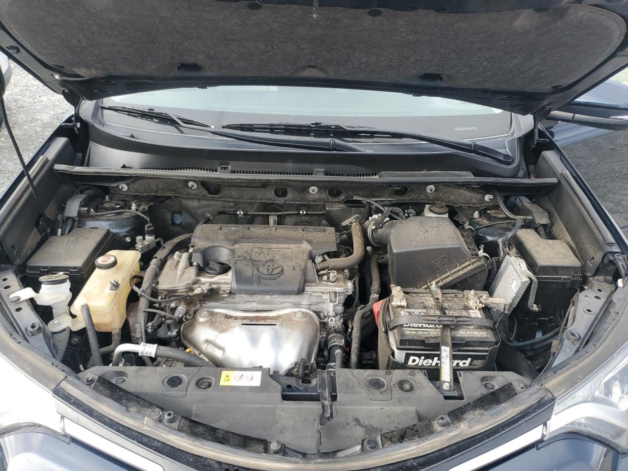 2017 Toyota Rav4 Xle VIN: JTMWFREV4HD103833 Lot: 68335245