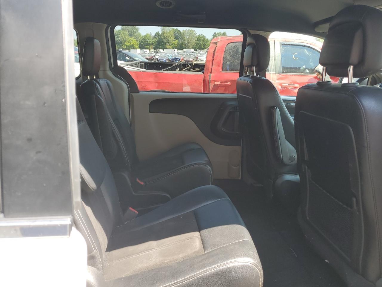 2019 Dodge Grand Caravan Sxt VIN: 2C4RDGCG2KR674415 Lot: 68218305