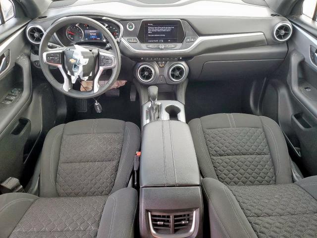  CHEVROLET BLAZER 2022 Серебристый